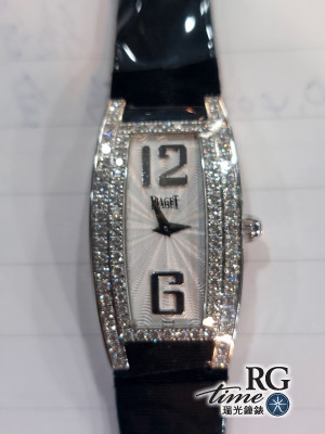 Piaget 伯爵